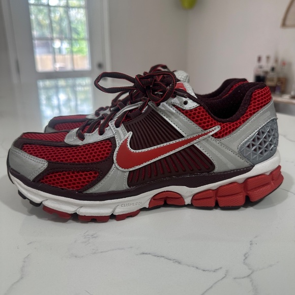 Nike vomero - women size 7.5 - Picture 2 of 4